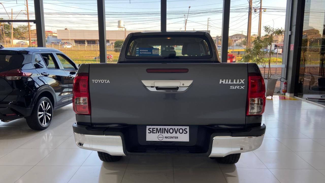 TOYOTA HILUX 2.8 SRX 4X4 DIESEL