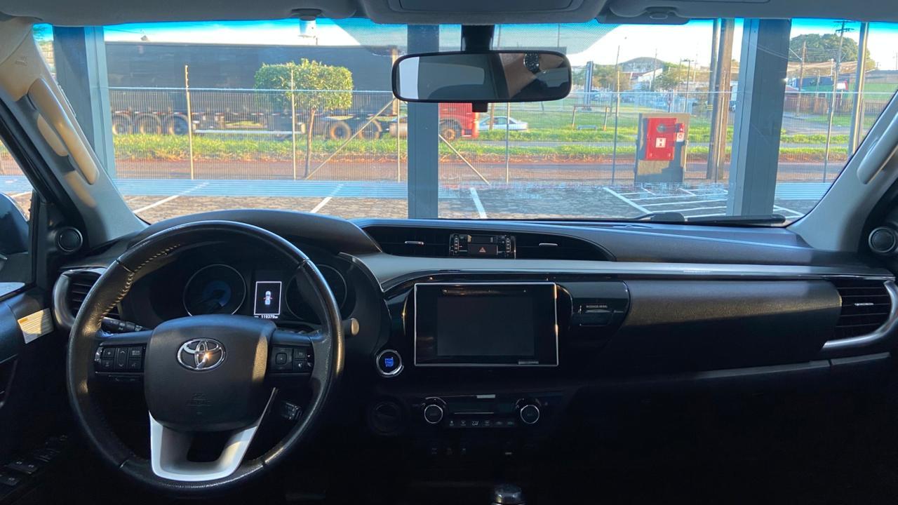 TOYOTA HILUX 2.8 SRX 4X4 DIESEL