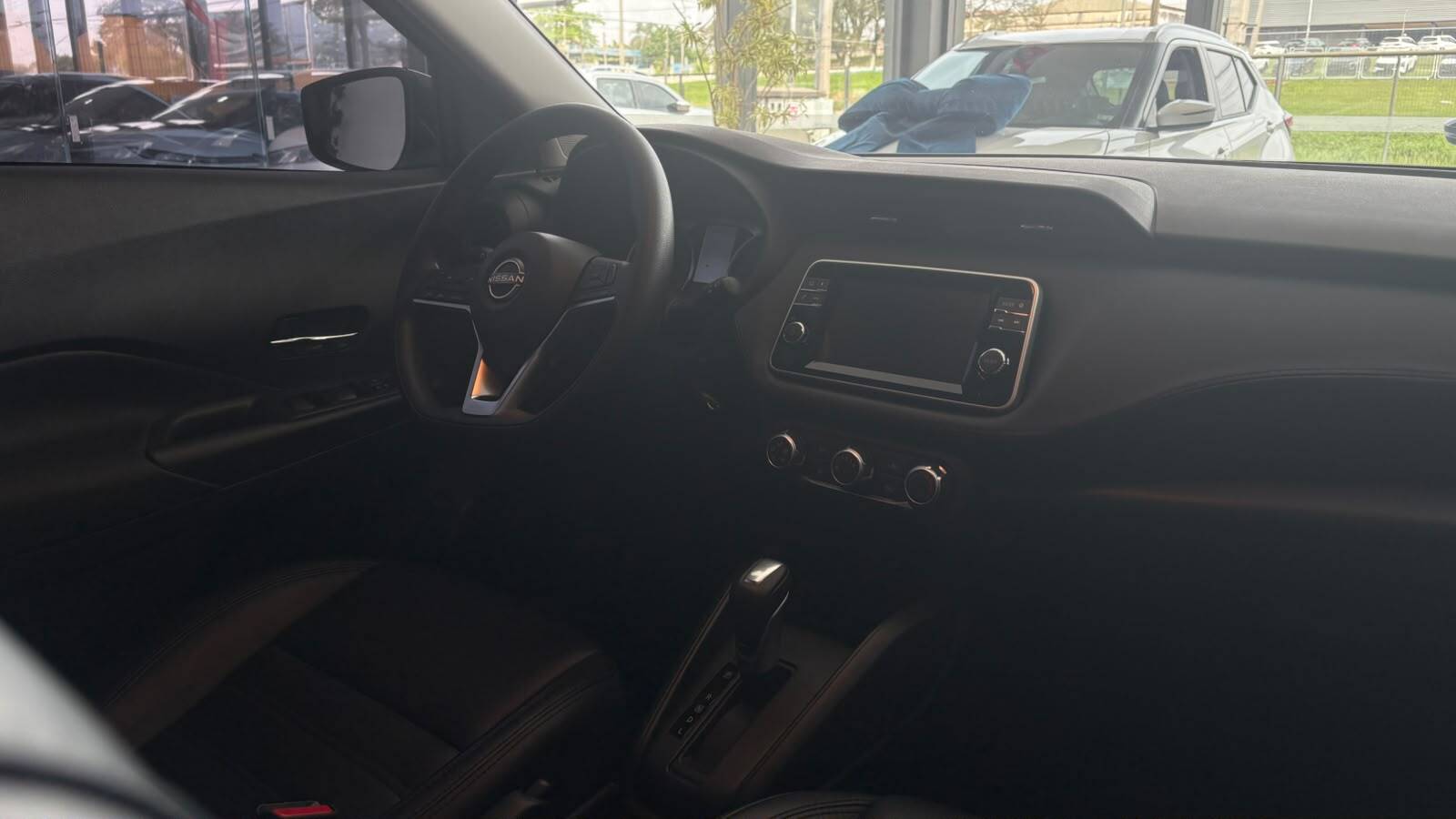 KICKS PLAY 1.6 16V SENSE XTRONIC
