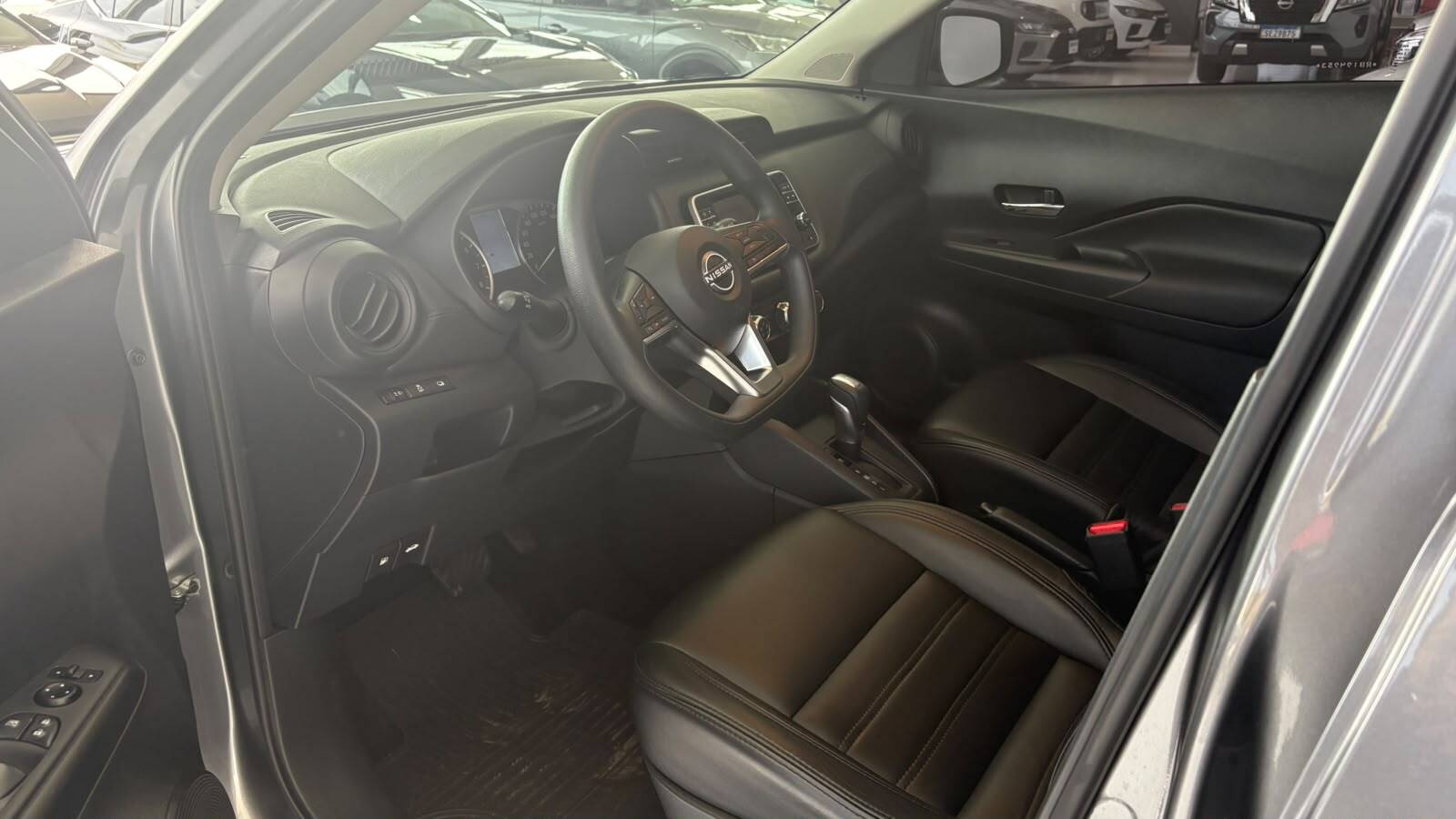 KICKS PLAY 1.6 16V SENSE XTRONIC