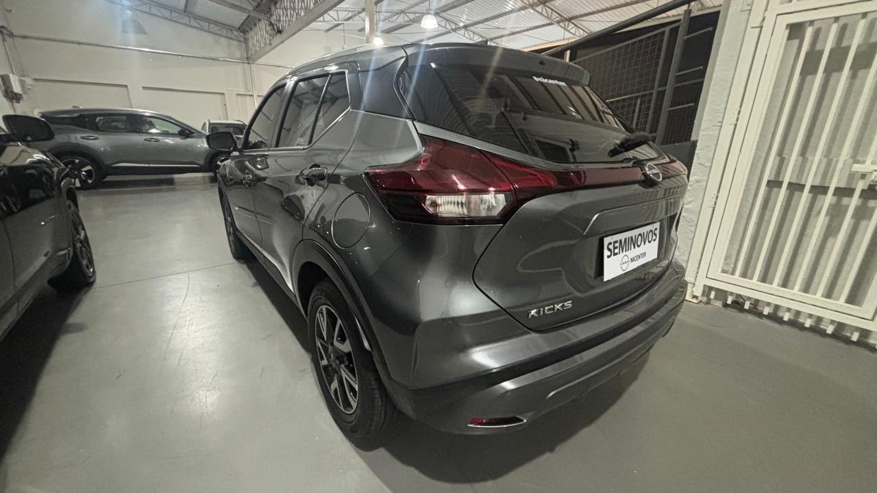 KICKS PLAY 1.6 16V SENSE XTRONIC