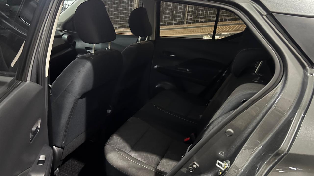KICKS PLAY 1.6 16V SENSE XTRONIC