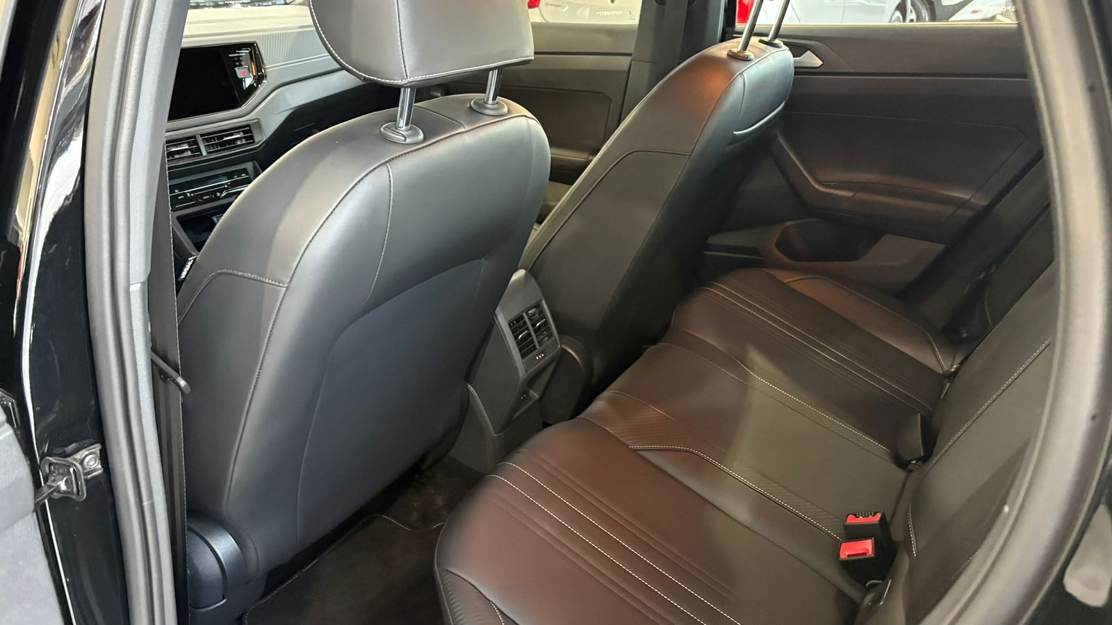 NIVUS 1.0 200 TSI HIGHLINE AUT
