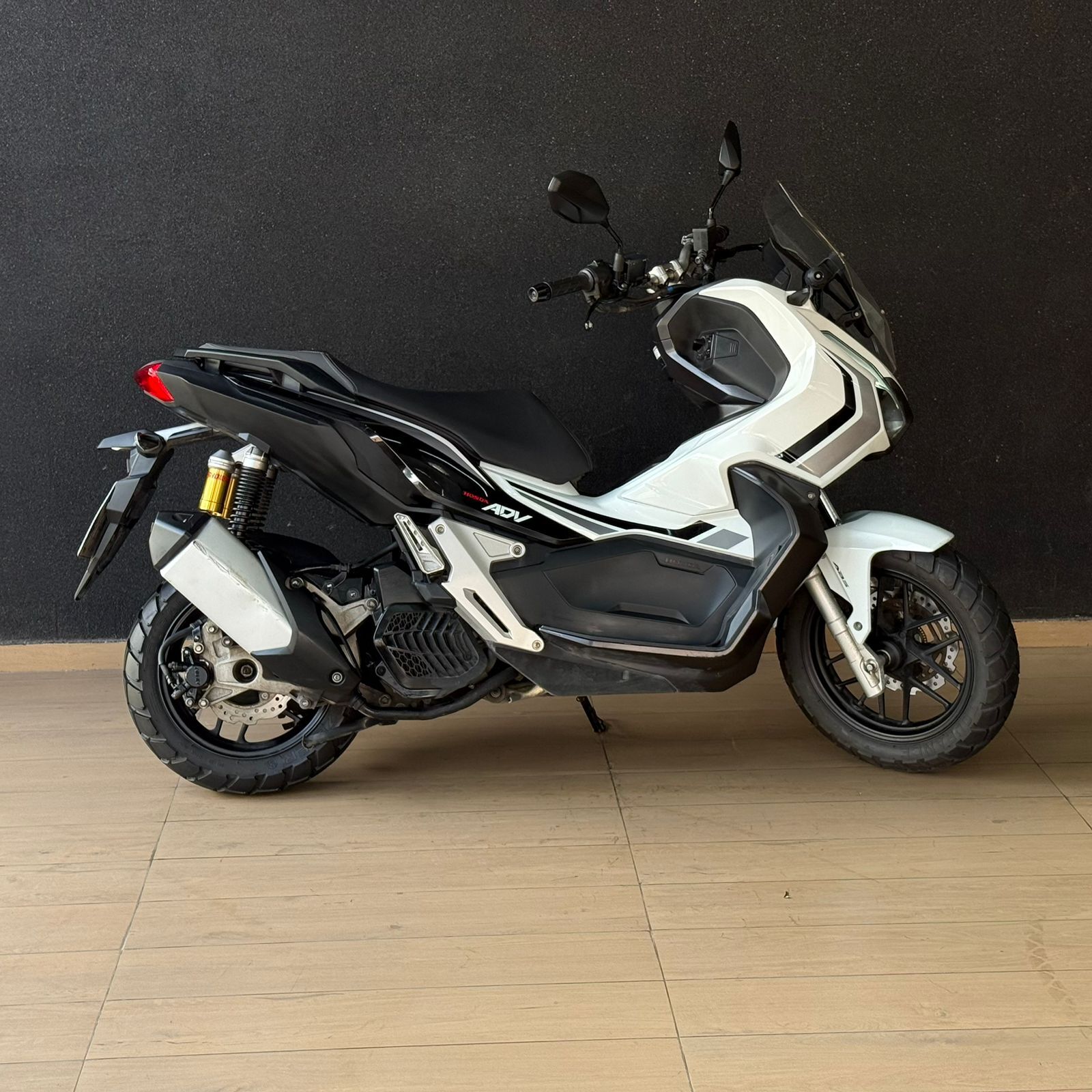 ADV 150 - 1