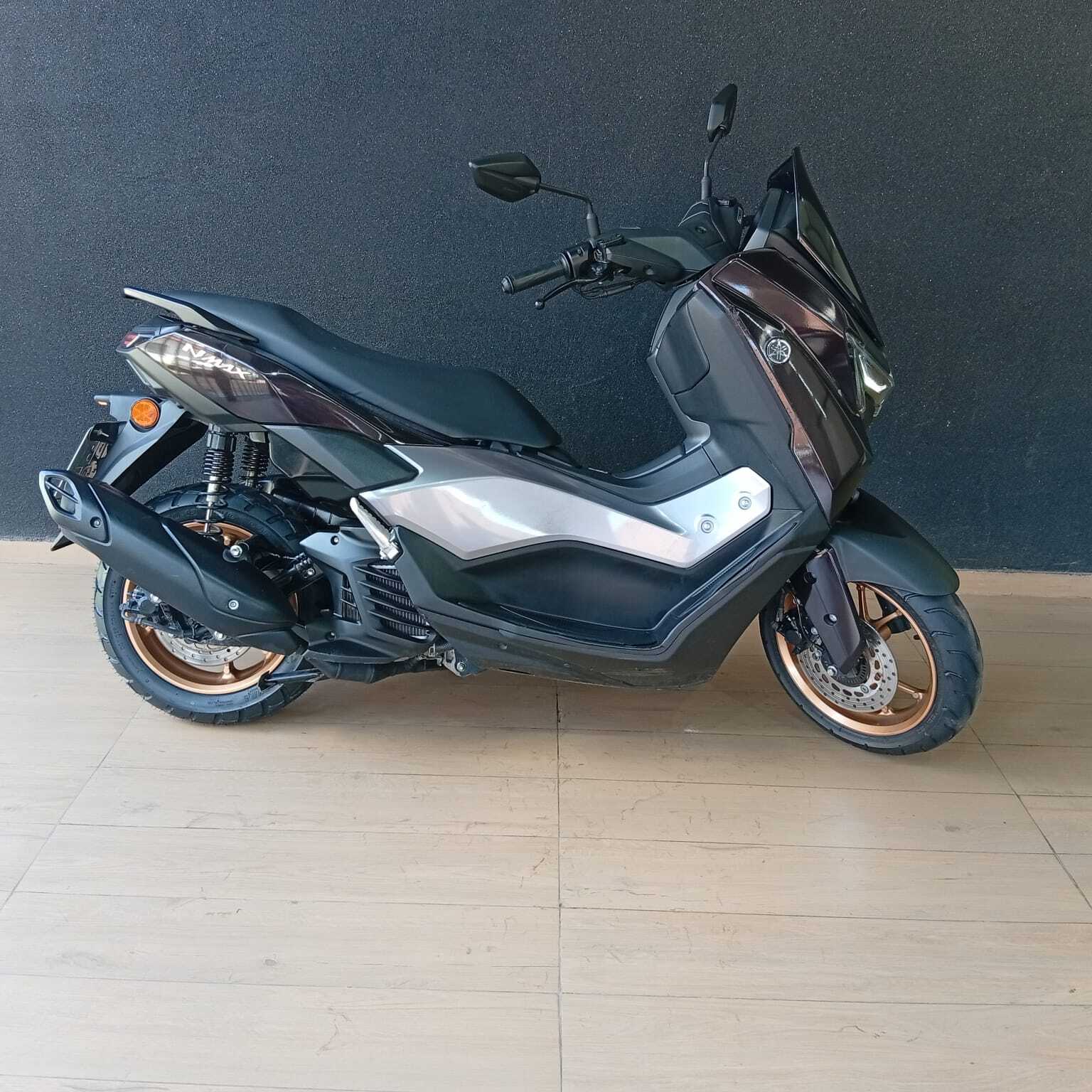 NMAX Connected 160 ABS - 1